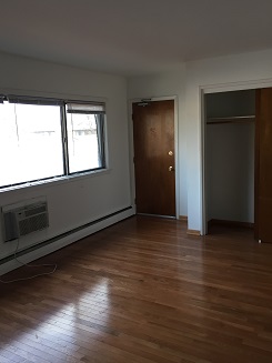 Living  Room with hardwood floors - Click Photo